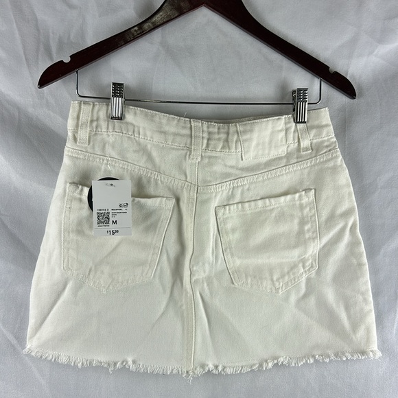 Forever 21 white mini Denim skirt - Picture 2 of 4